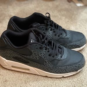 Nike Air Max shoes. Hardly used.